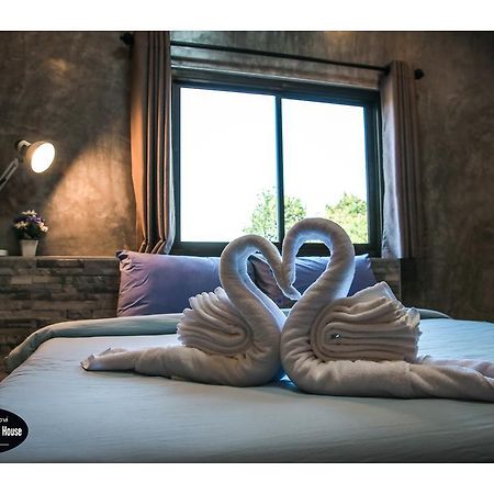 The Gallery Guest House Udon Thani Exterior photo